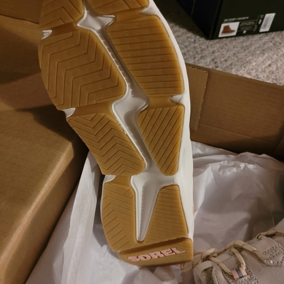 NIB SOREL WOMEN'S KINETIC RNEGD CARIBOUT SNOW BOOT SNEAKERS - Picture 9 of 9